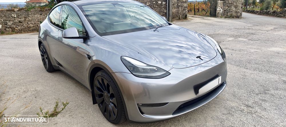 Tesla Model Y Performance Tração Integral - 12