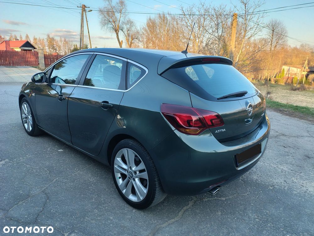 Opel Astra 1.6 Turbo Innovation - 9