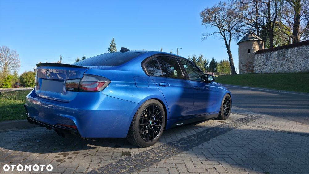 BMW Seria 3 335i xDrive Sport-Aut Sport Line - 4