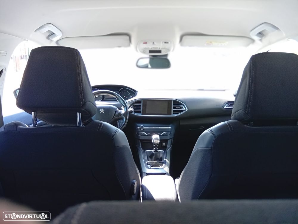 Peugeot 308 1.2 PureTech GT Line - 8