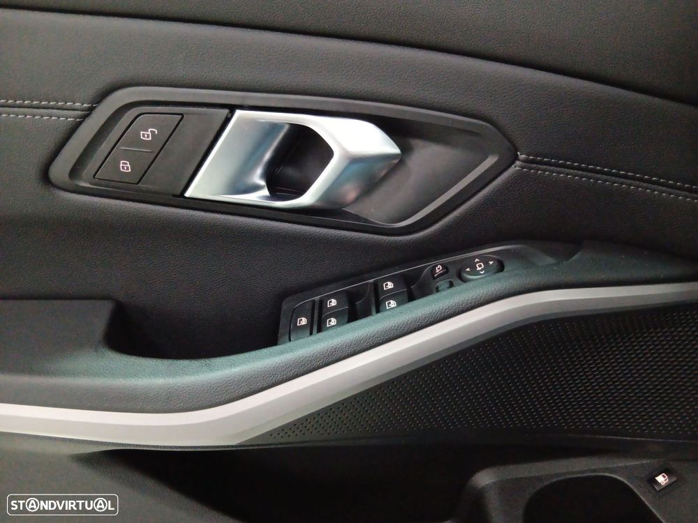 BMW 320 e Auto - 20