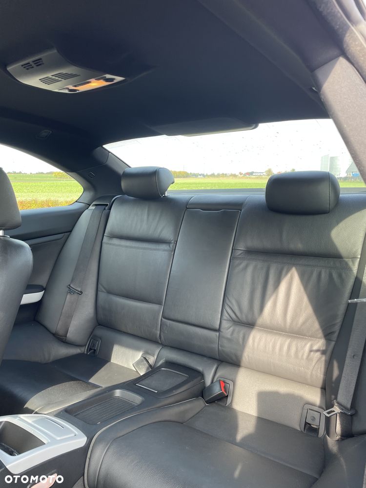 BMW Seria 3 320i - 9