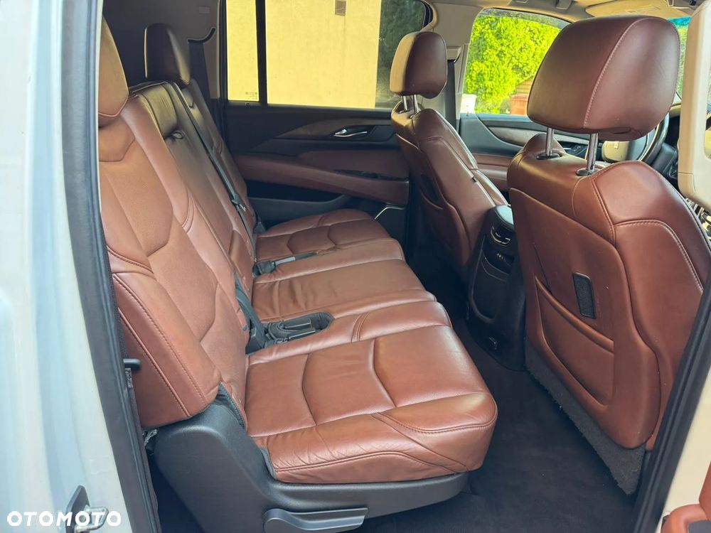 Cadillac Escalade ESV 6.2 V8 AWD AT Platinum - 14