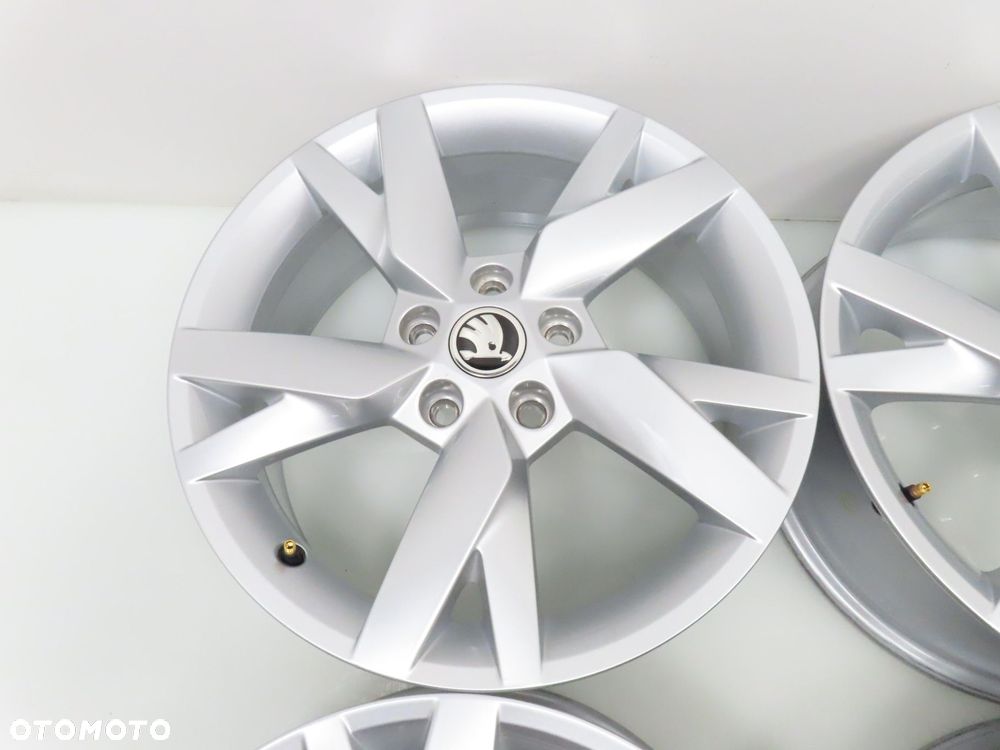 Alufelgi 17'' Skoda Octavia IV 5x112 6,5J ET46 5E3601025AC - 8