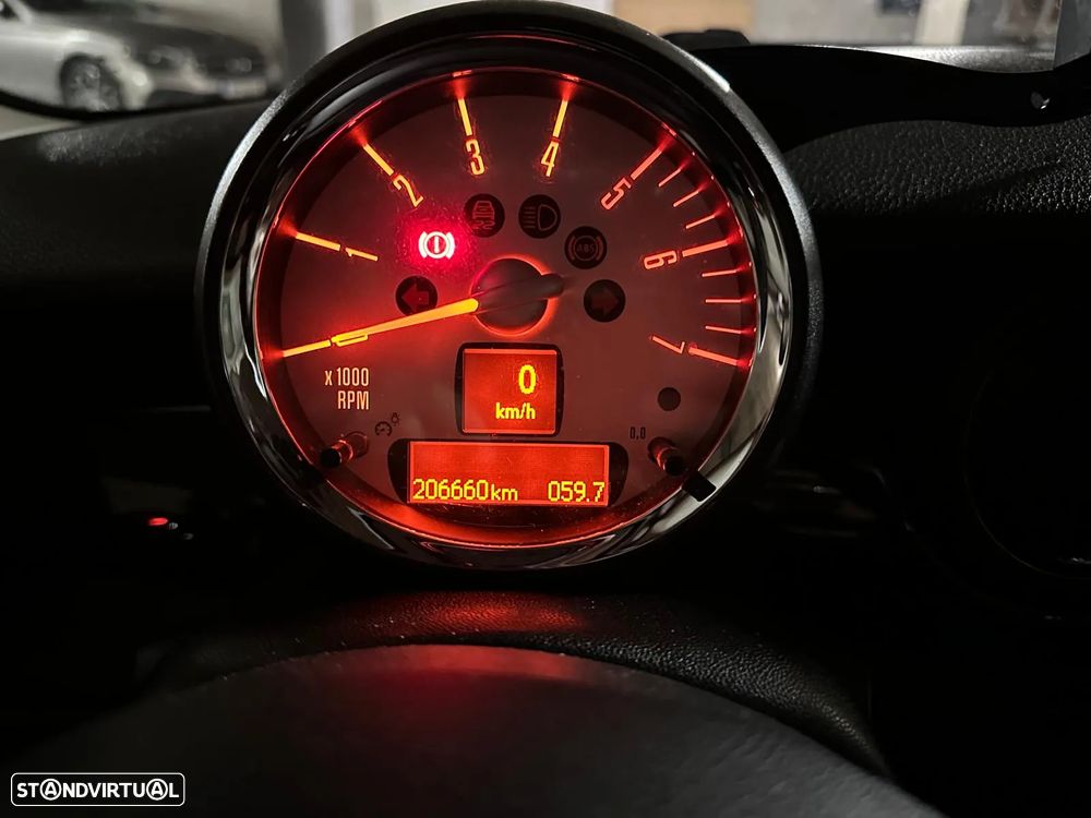 MINI 3 Portas Cooper SD - 21