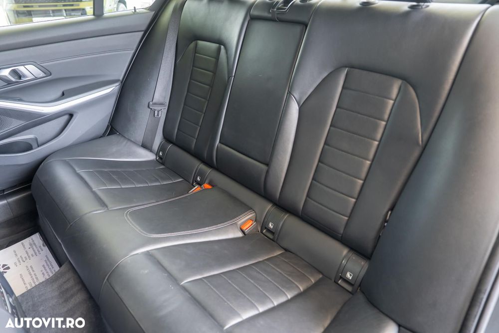 BMW Seria 3 320d xDrive Aut. Edition M Sport Shadow - 24