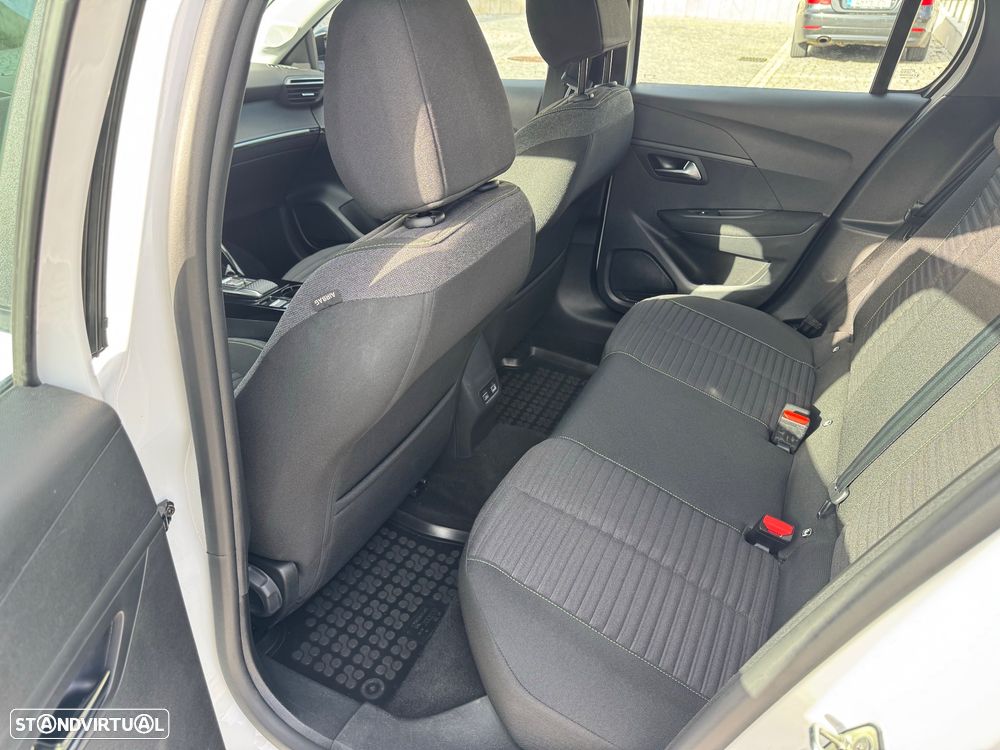 Peugeot e-208 Active - 18