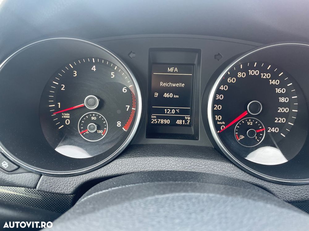 Volkswagen Golf - 9