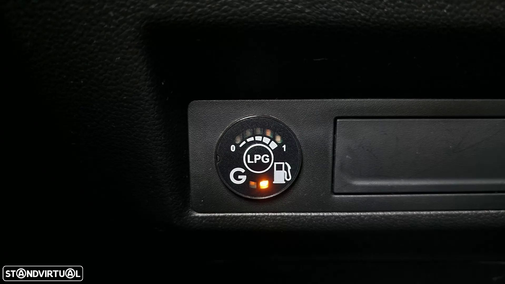 Renault Captur 1.0 TCe Techno Bi-Fuel - 31