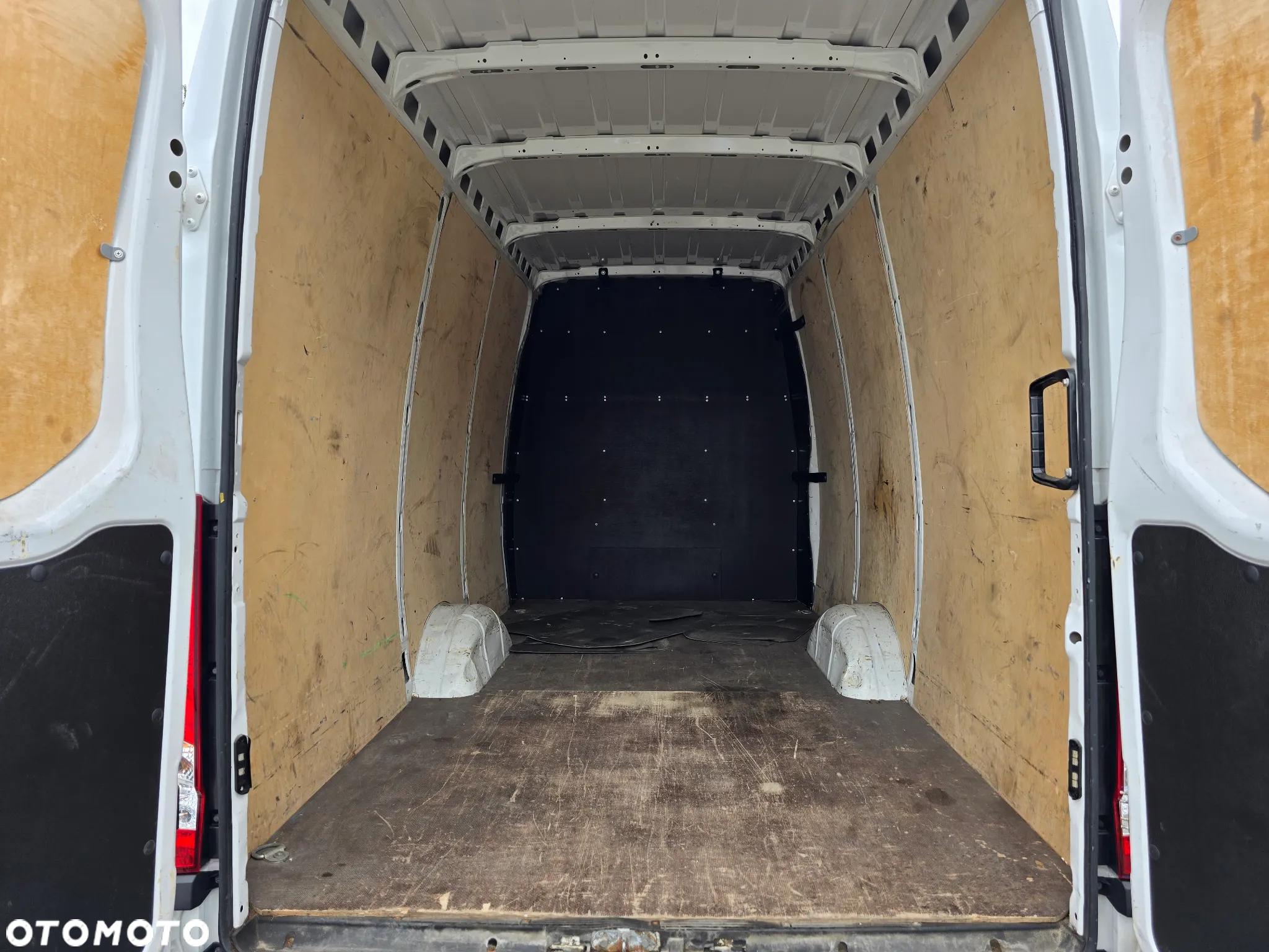 Iveco DAILY 35S18 BRYGADÓWKA - 22