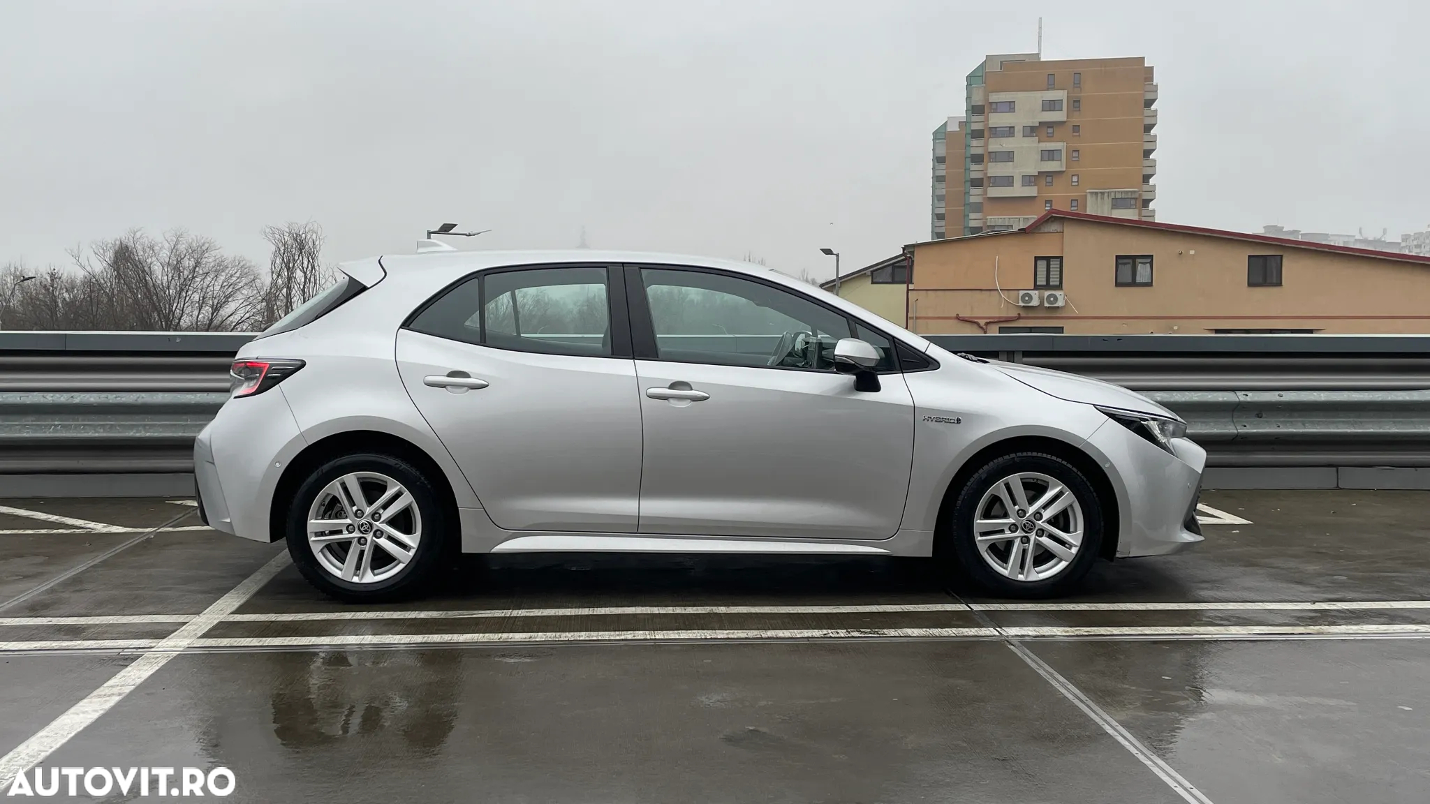 Toyota Corolla 1.8 HSD Dynamic - 3