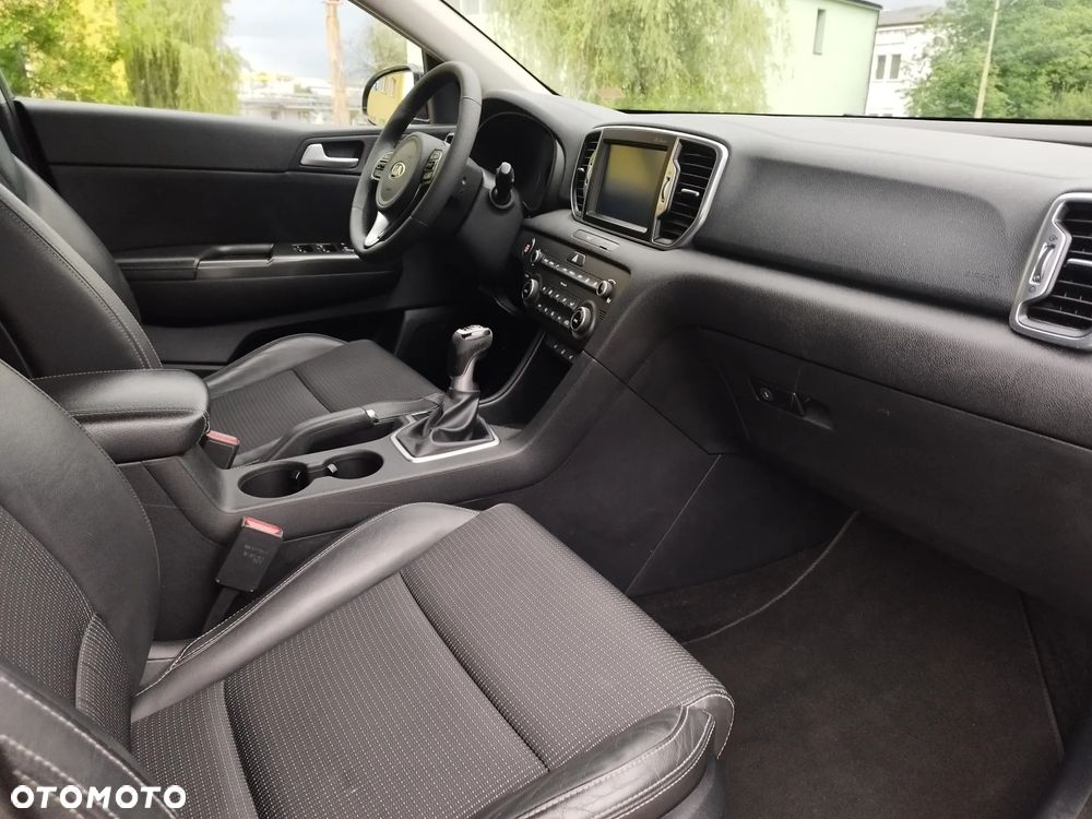 Kia Sportage 2,0 CRDI AWD Dream-Team Edition - 8