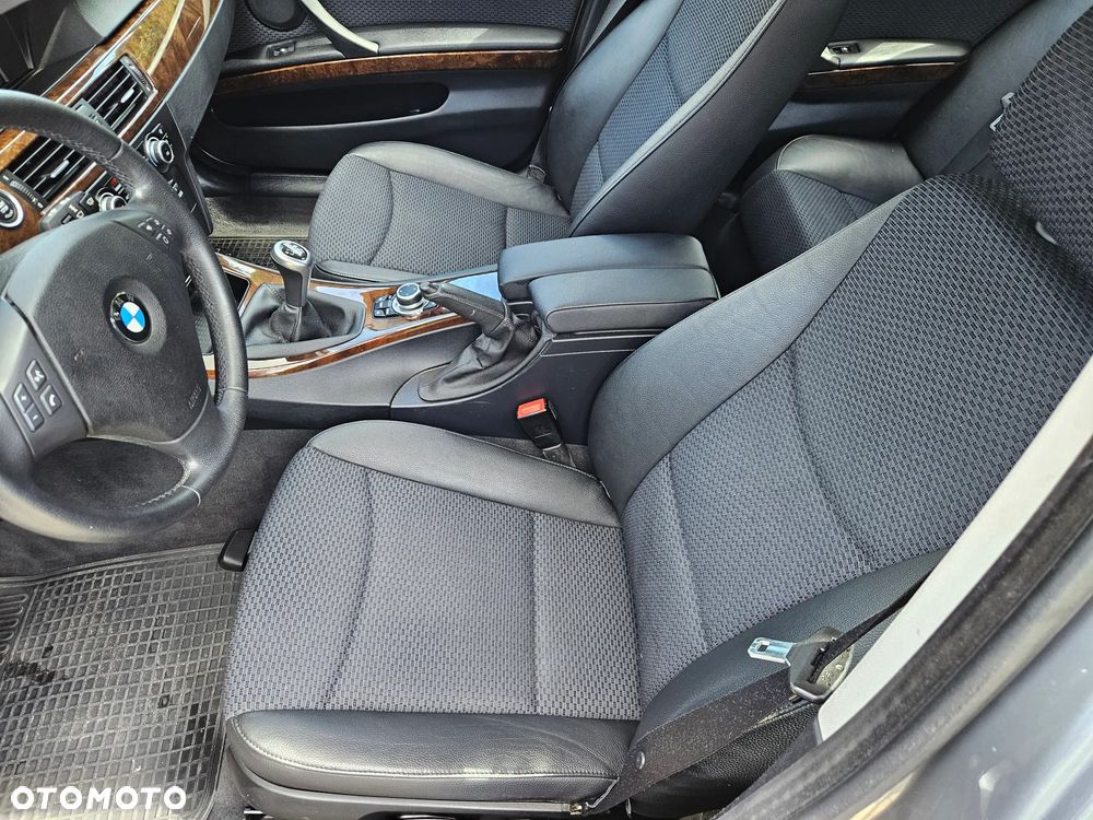 BMW Seria 3 320i Edition Exclusive - 10