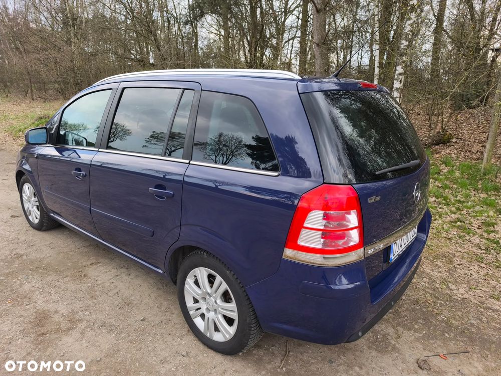 Opel Zafira 1.8 - 19