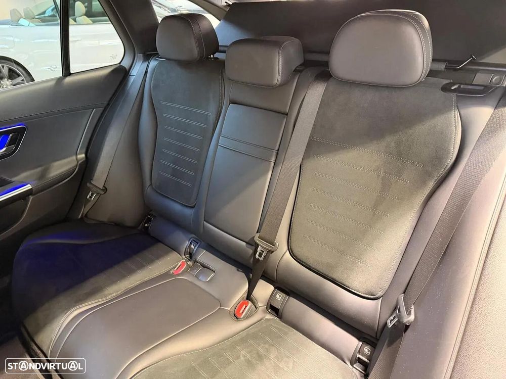 Mercedes-Benz C 300 d AMG Line — fotografia 6