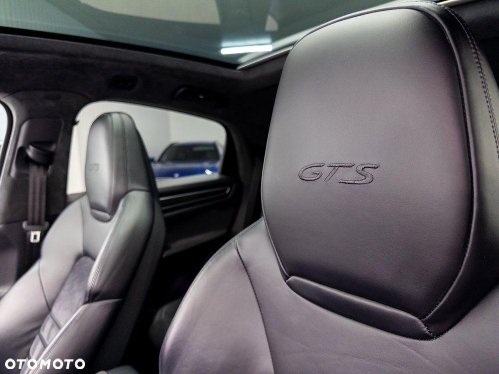 Porsche Cayenne GTS - 26