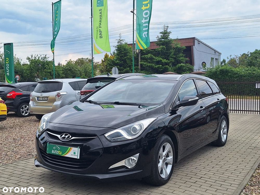 Hyundai i40 Kombi blue 1.6 Family - 19