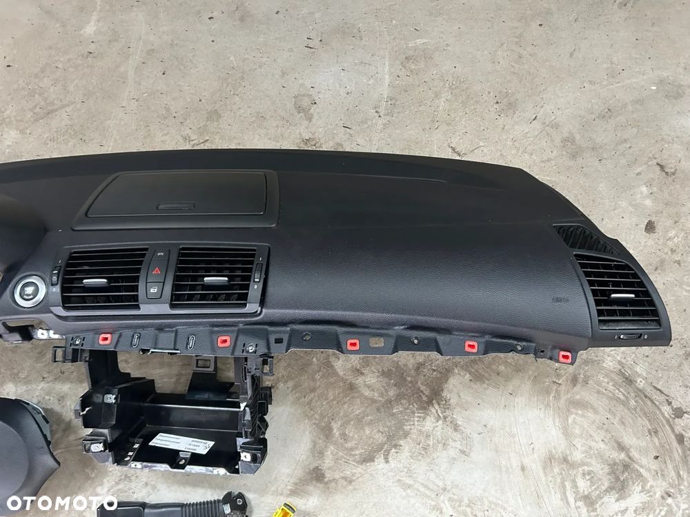 DESKA PODUSZKI NAPINACZE BMW 1 E87 E81 E82 E88 - 2