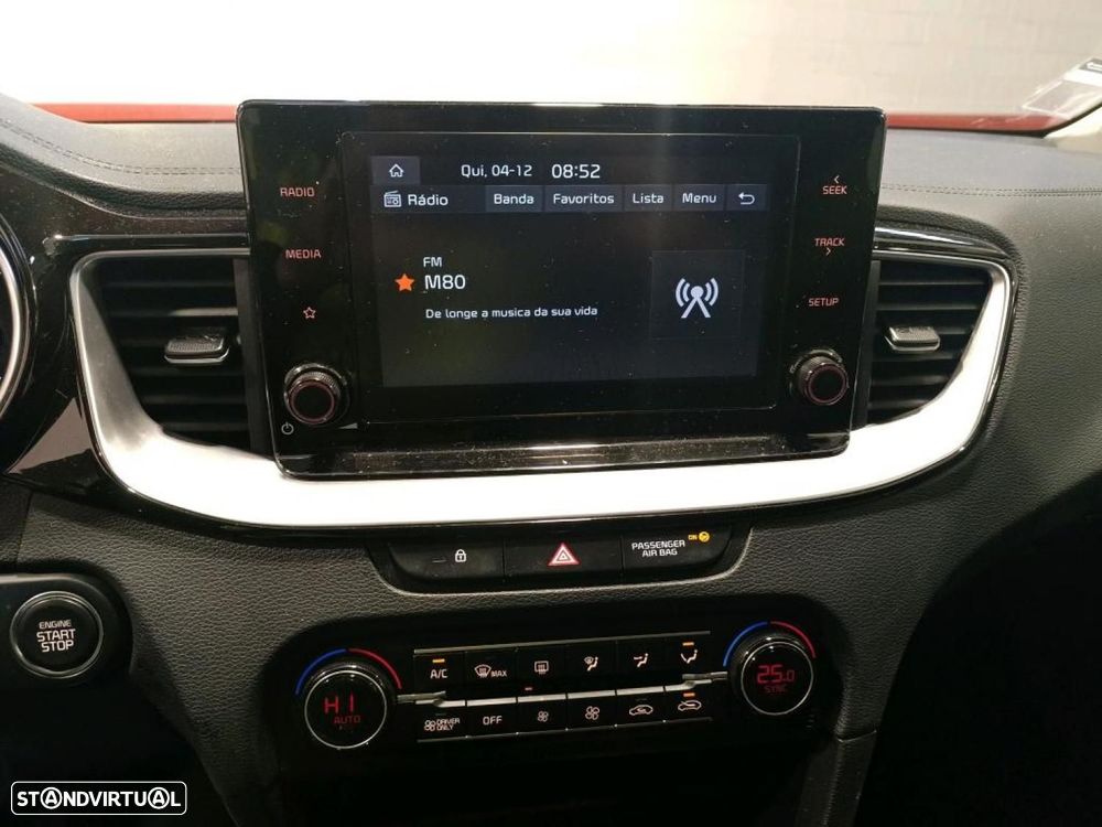 Kia XCeed 1.6 GDi PHEV Drive - 17