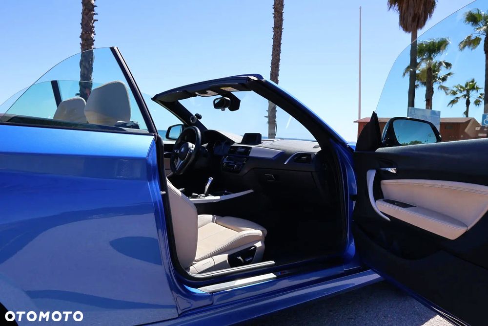 BMW Seria 2 220i - 11