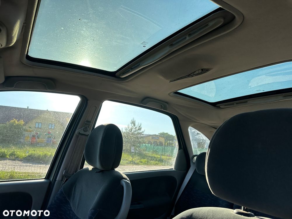 Renault Scenic 1.9 dCi Authentique - 5