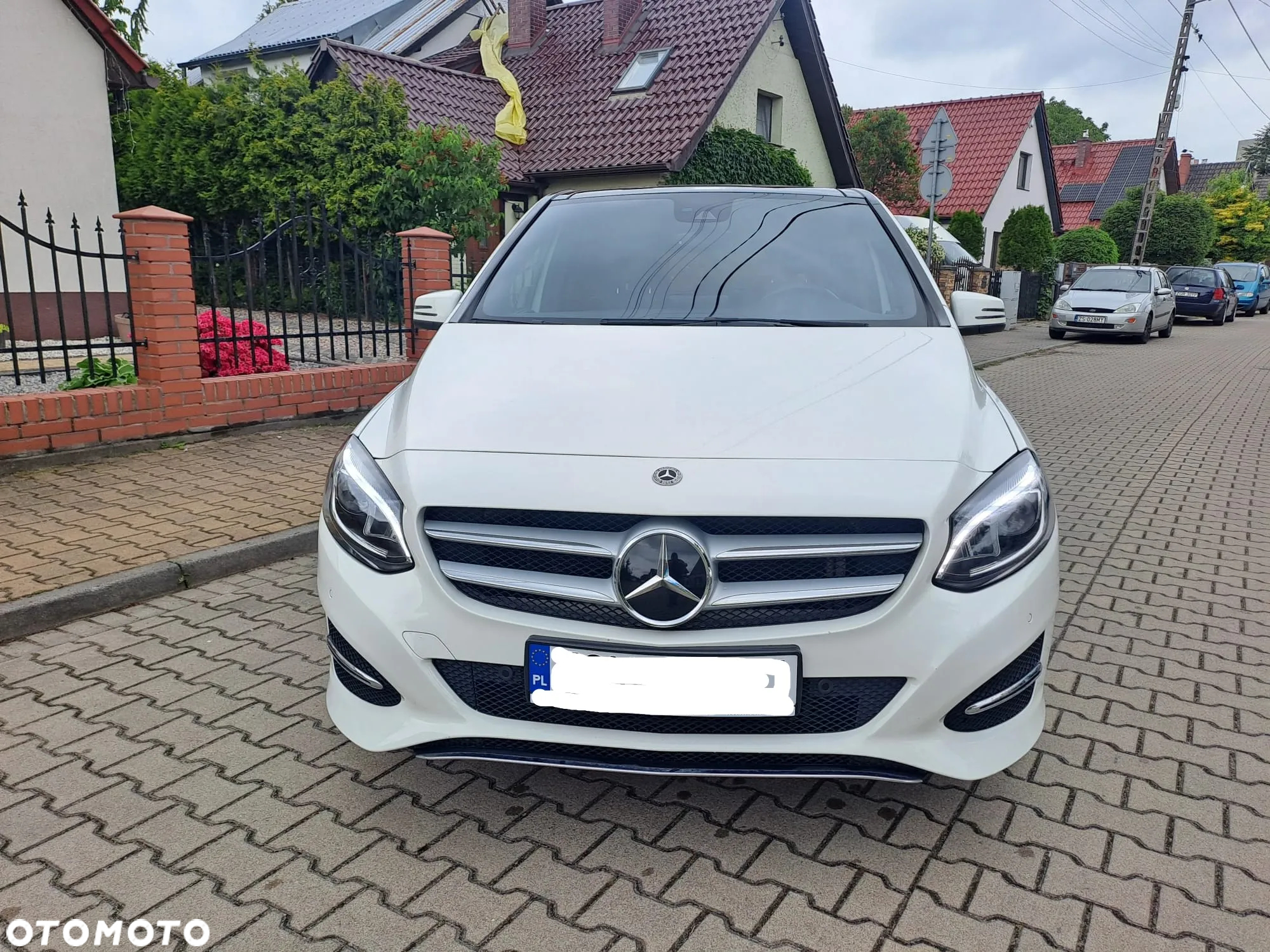 Mercedes-Benz Klasa B 180 7G-DCT - 2