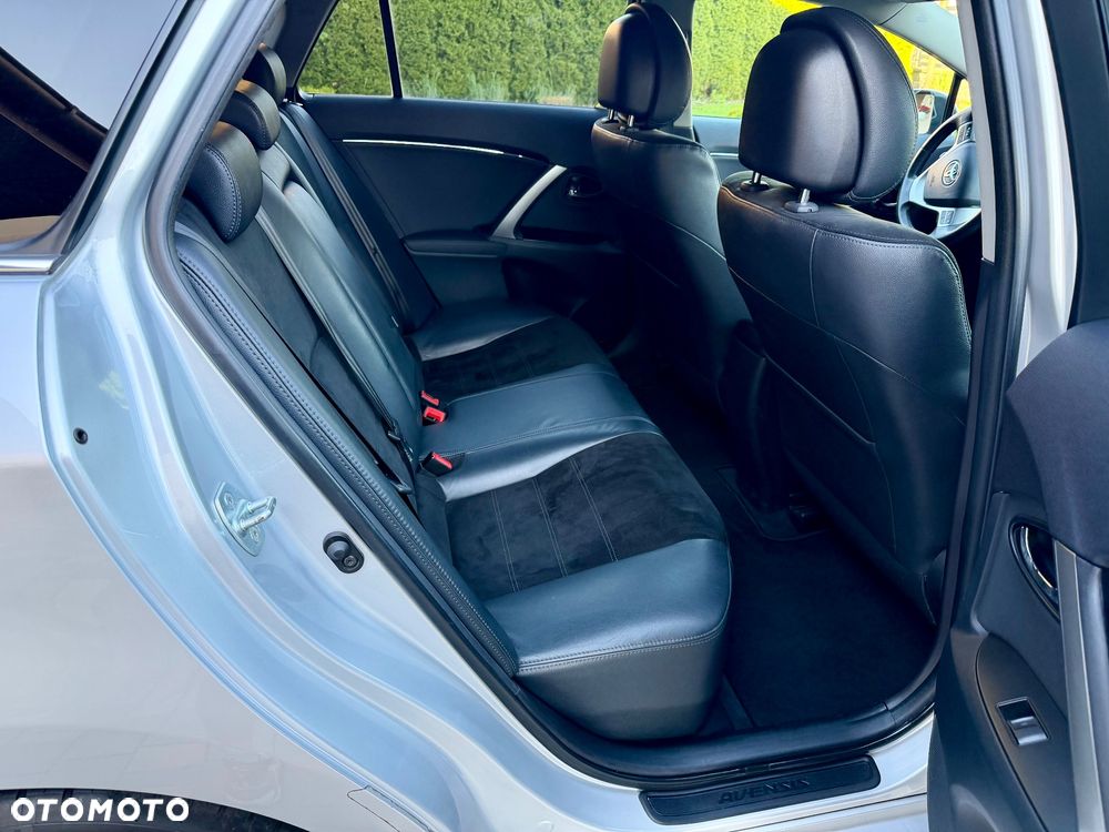 Toyota Avensis 1.8 Executive - 22