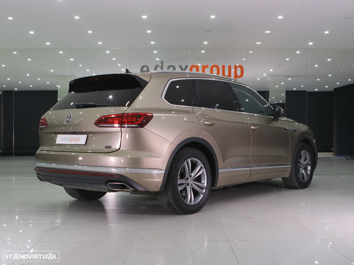 VW Touareg 3.0 TDI V6 Elegance Plus - 3