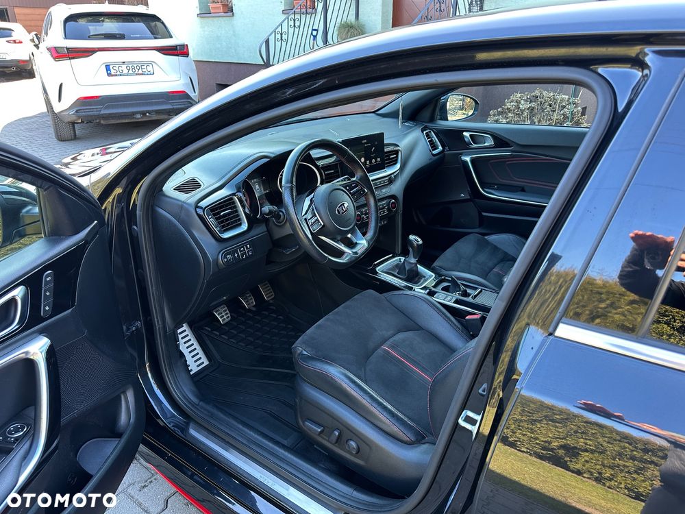 Kia ProCeed 1.6 T-GDI GT - 11