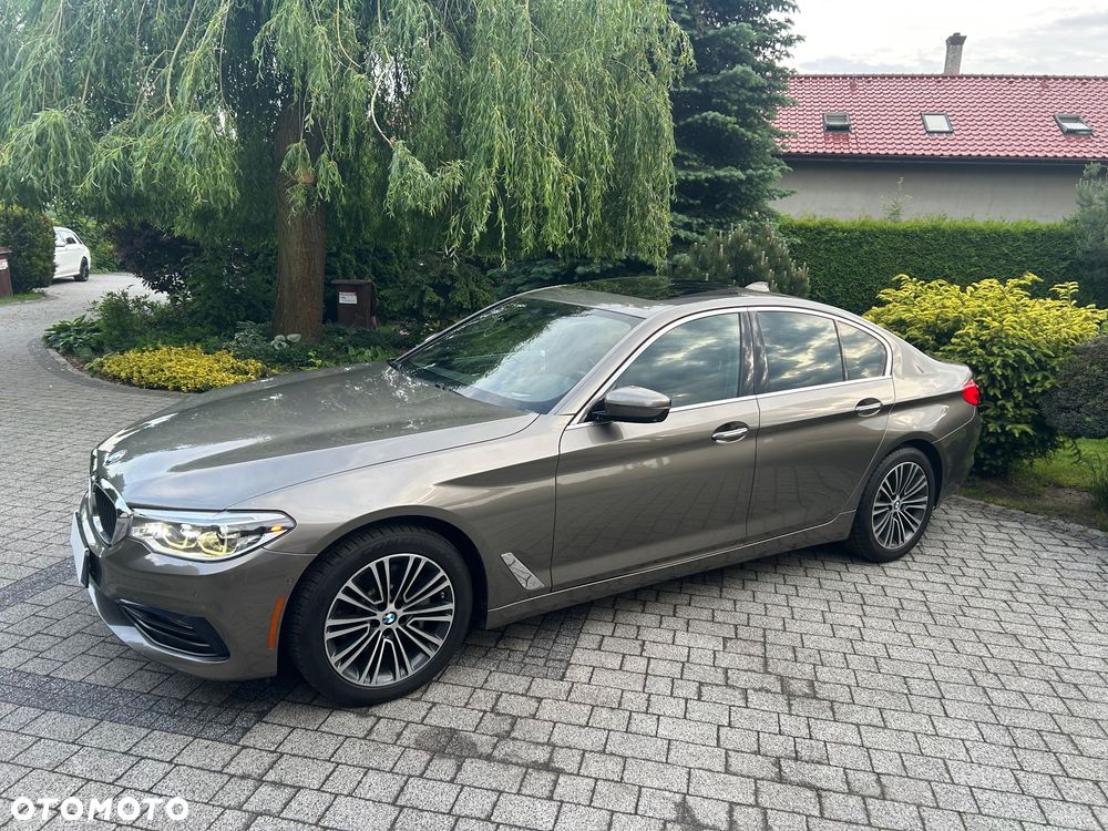 BMW Seria 5 540i xDrive Luxury Line sport - 14