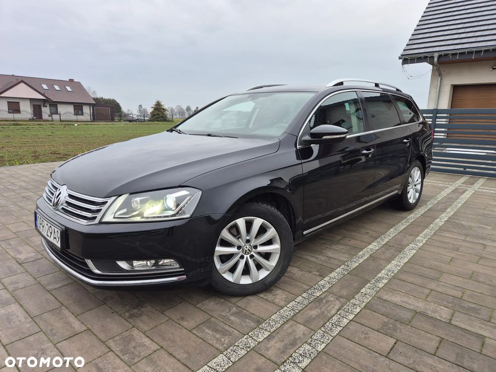 Volkswagen Passat - 1