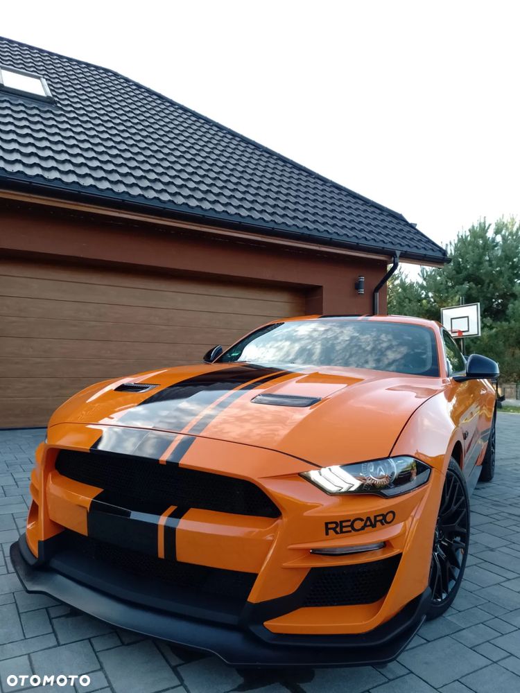 Ford Mustang - 4