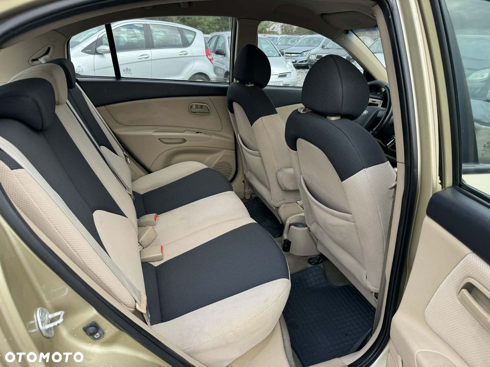 Kia Rio 1.5 CRDi Family + - 9