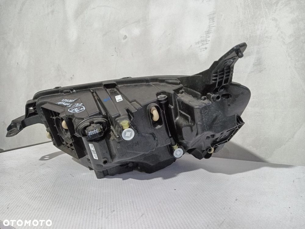 LAMPA PRZÓD PRAWA VOLKSWAGEN T7 S74013E014 - 7