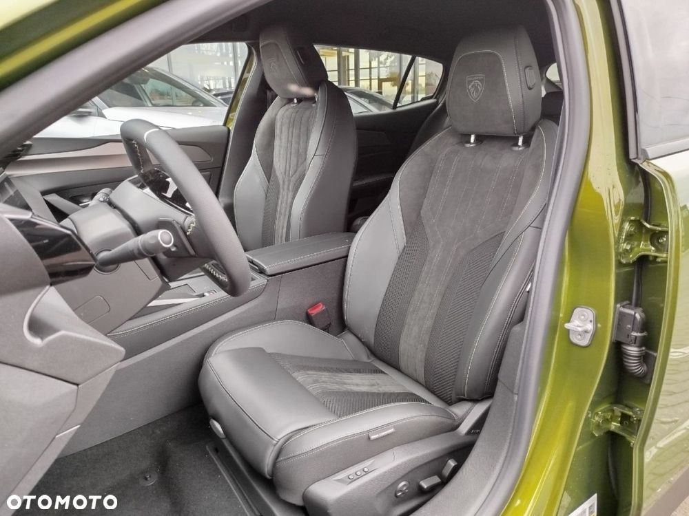 Peugeot 408 - 13