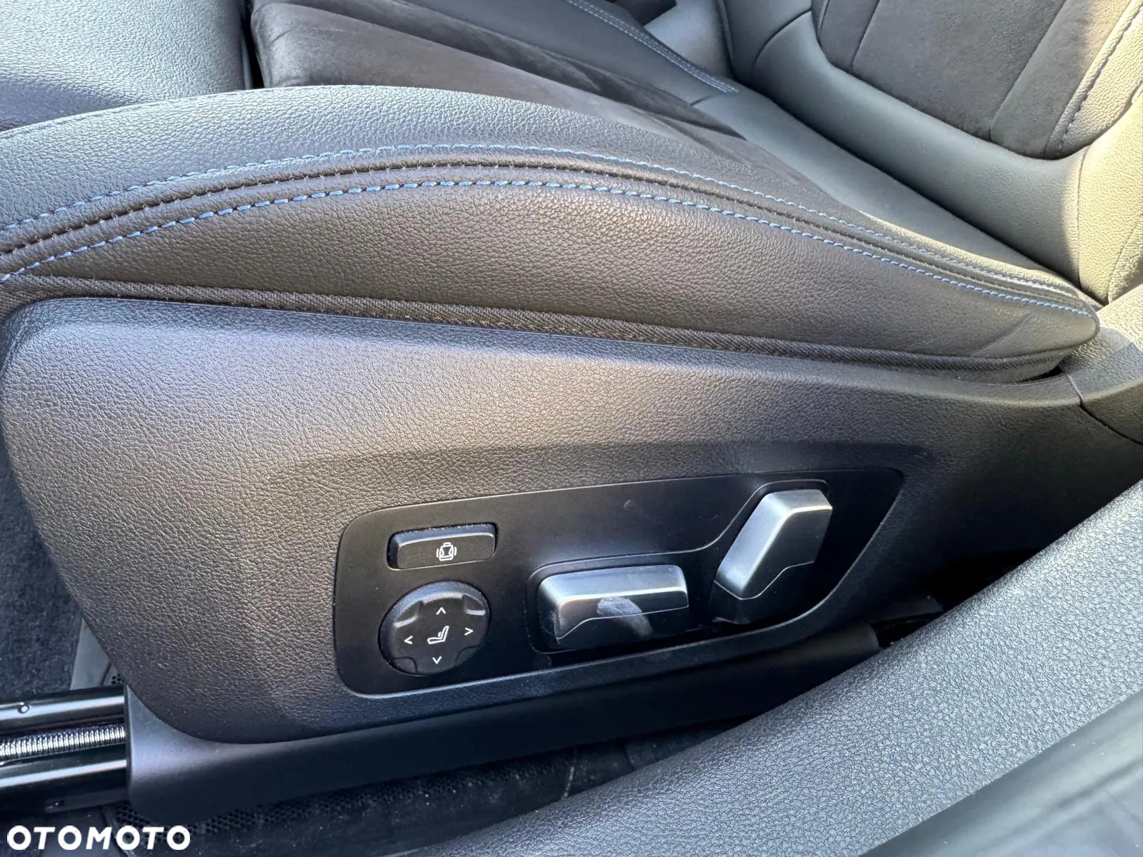 BMW Seria 3 320i Touring M Sport - 10