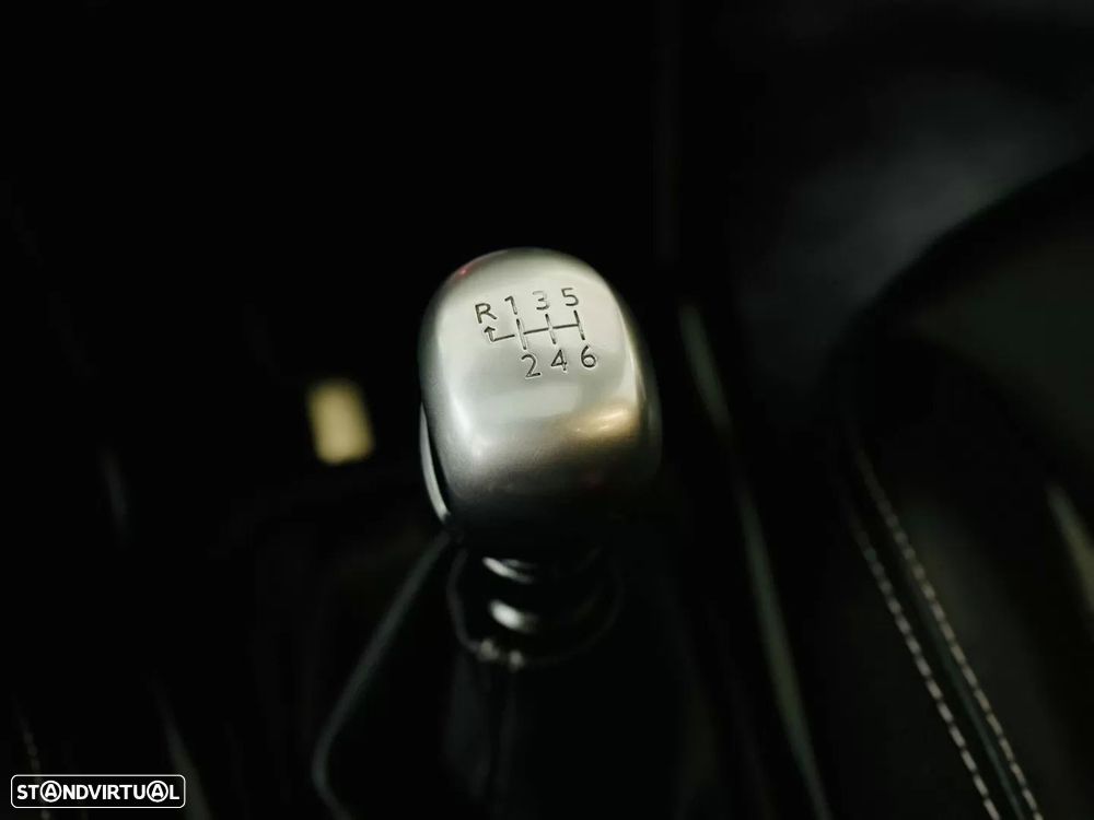 Peugeot 2008 1.6 BlueHDi Allure - 37