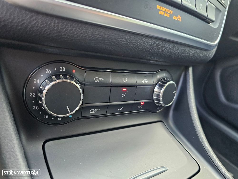 Mercedes-Benz CLA 220 - 16