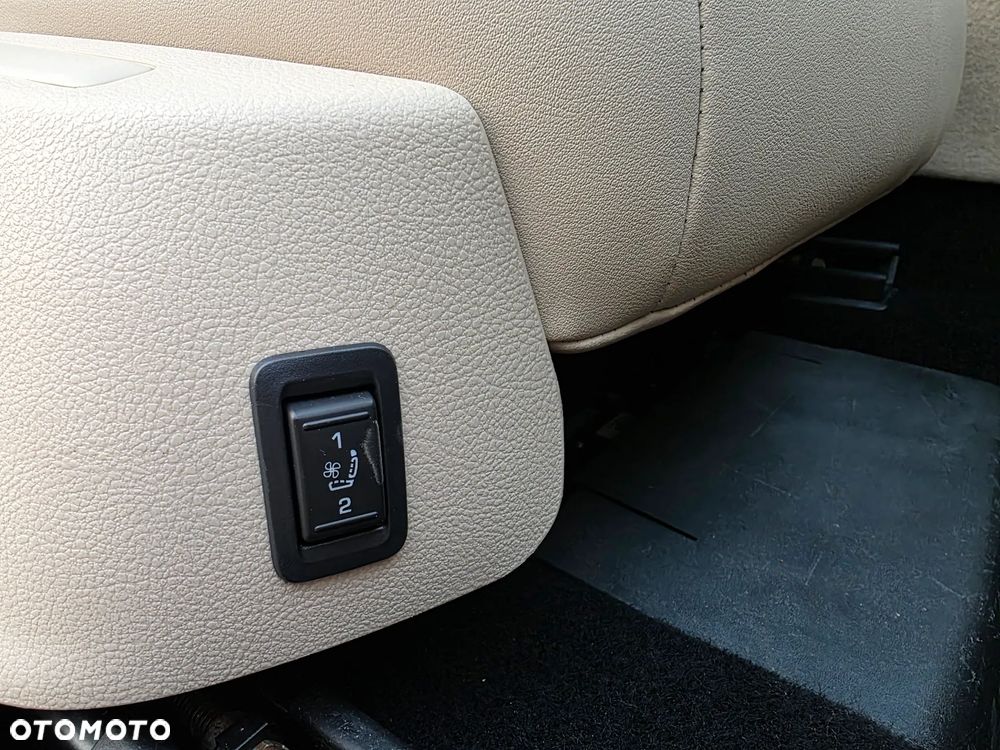 Skoda Superb 2.0 TDI 4x4 Platinum Outdoor DSG - 17