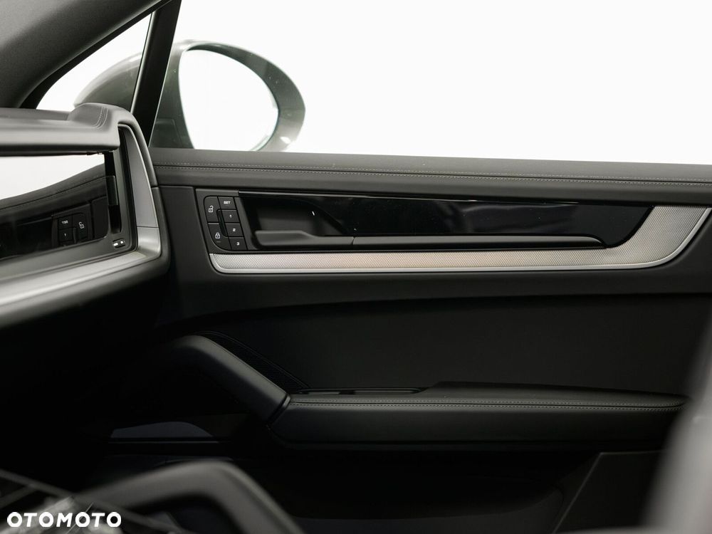 Porsche Cayenne - 14