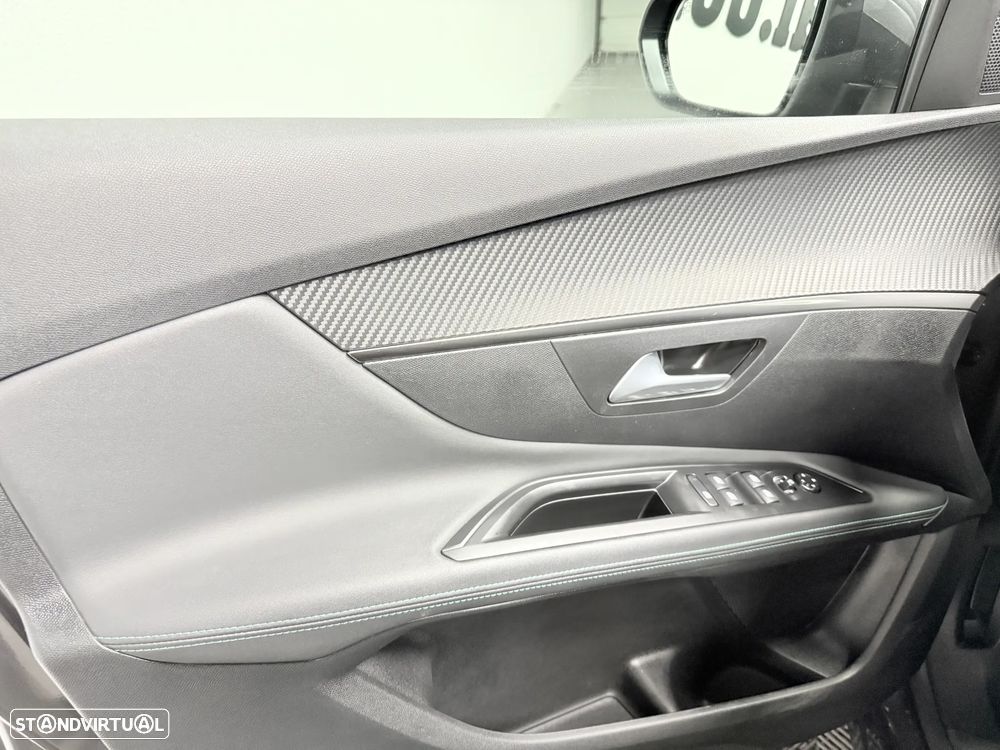 Peugeot 3008 PureTech 130 Stop & Start GPF EAT8 Allure - 25