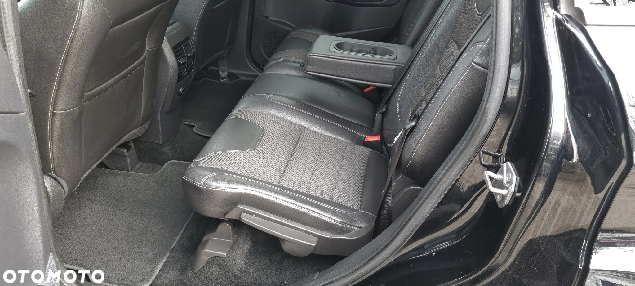 Ford Kuga 2.0 TDCi 2x4 Titanium - 15