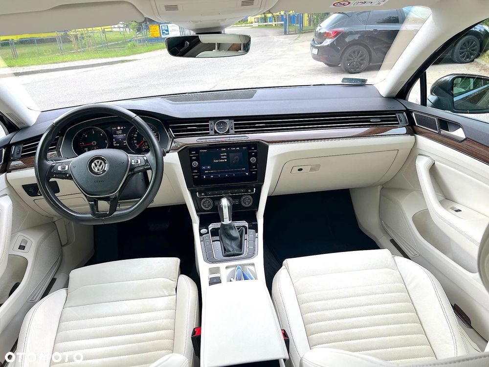 Volkswagen Passat 2.0 TDI BMT 4Mot Highline DSG - 10