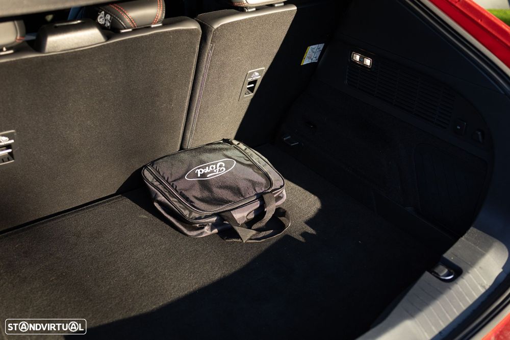 Ford Mustang Mach-E AWD PREMIUM - 39