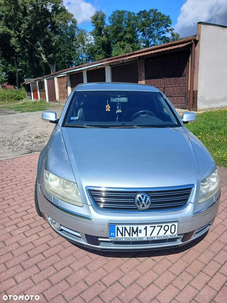 Volkswagen Phaeton - 1