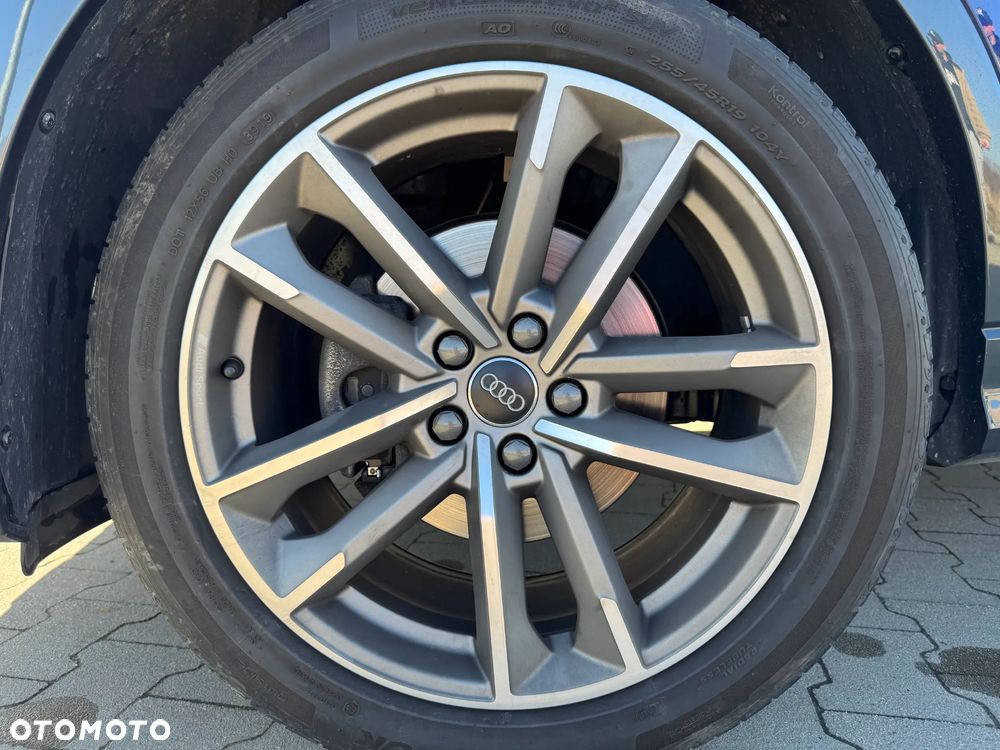 Audi Q3 35 TDI S tronic - 12