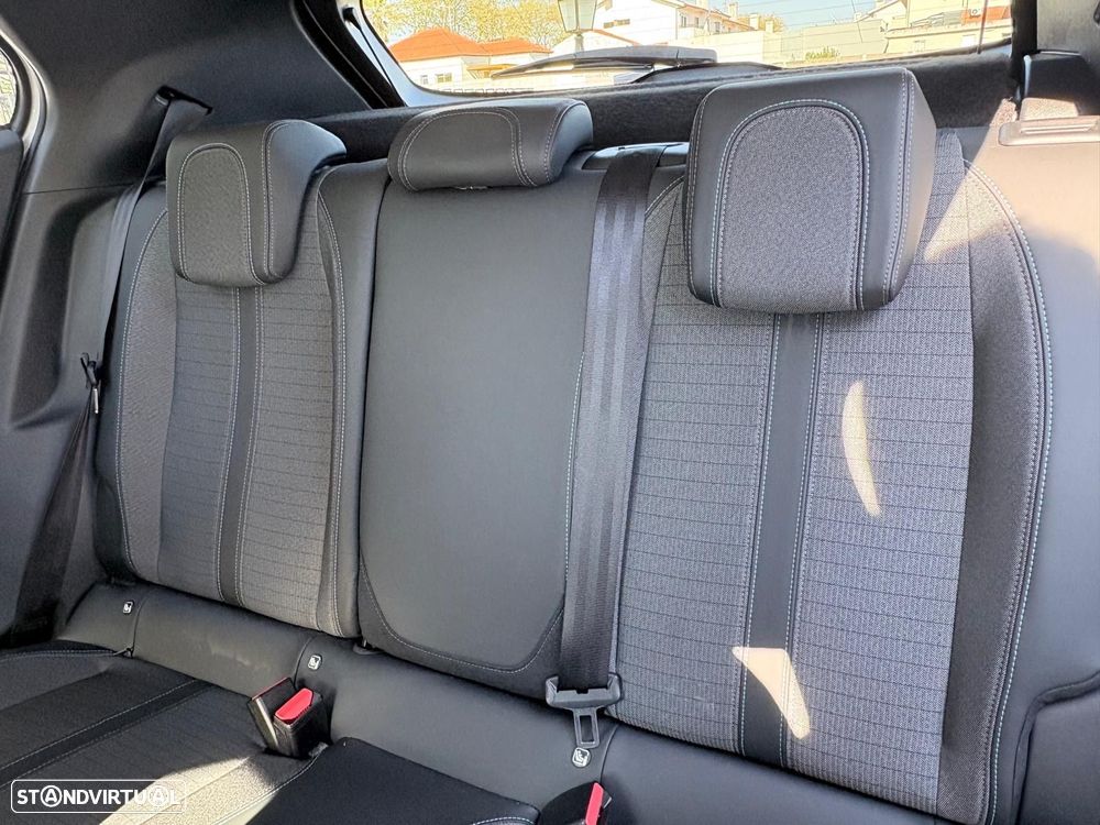 Peugeot 2008 1.2 PureTech Allure - 39