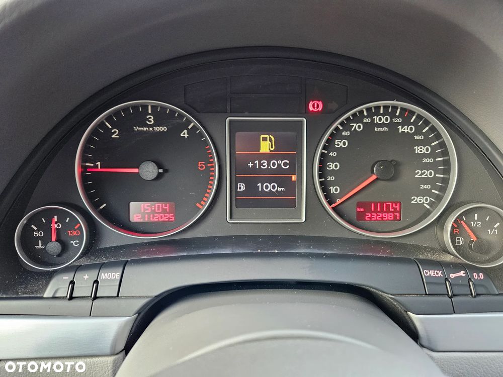 Audi A4 Avant 2.0 TDI - 15