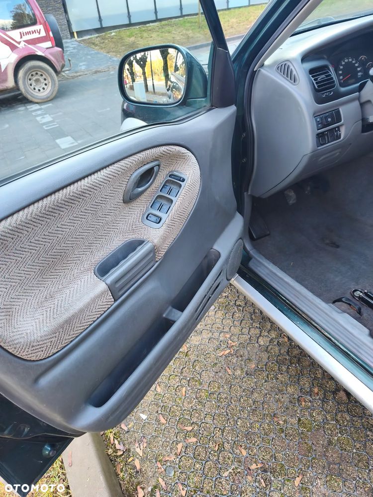 Suzuki Grand Vitara - 12