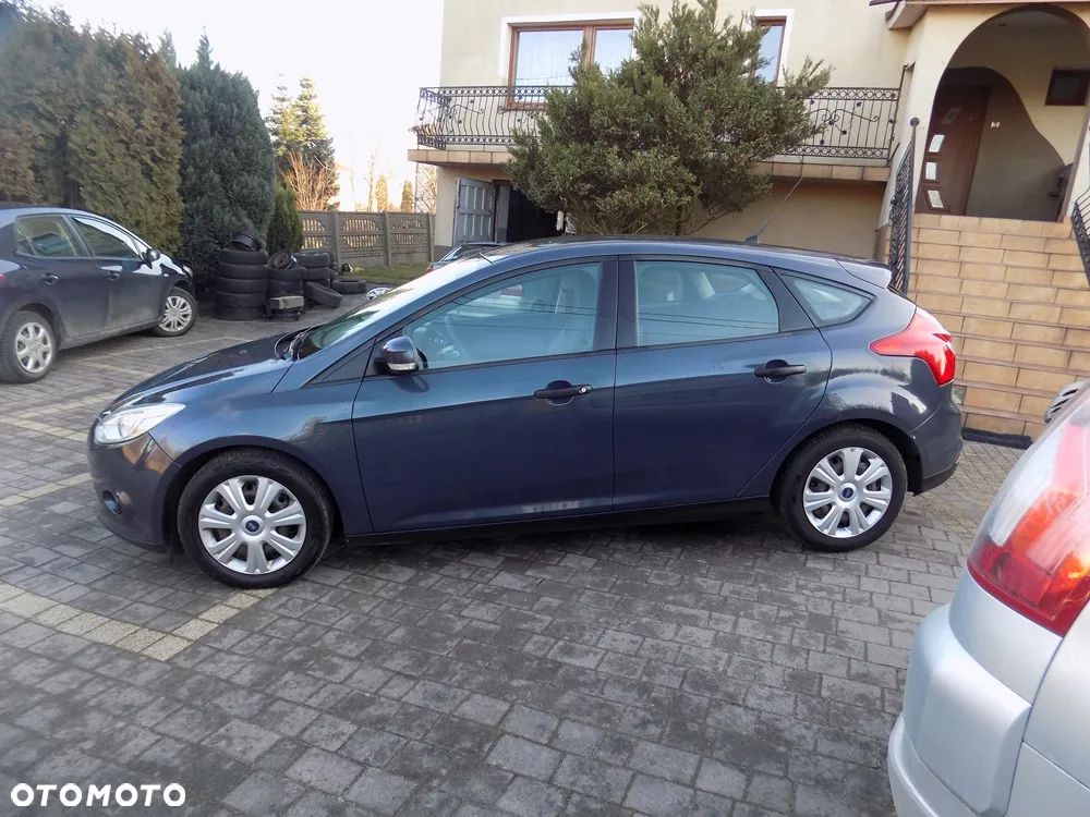 Ford Focus 1.6 Edition - 8